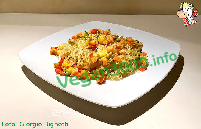 Foto numero 1 della ricetta Spaghetti di soia con verdure