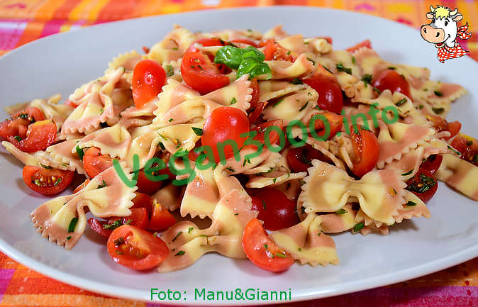 Foto numero 1 della ricetta Herb pasta salad with cherry tomatoes