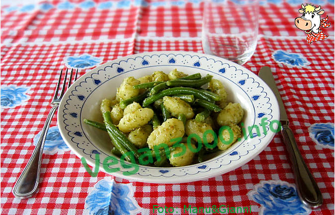 Foto numero 1 della ricetta Dumplings with pesto and green beans