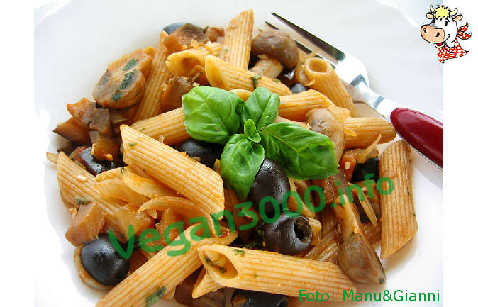 Foto numero 1 della ricetta Pasta alle melanzane e basilico